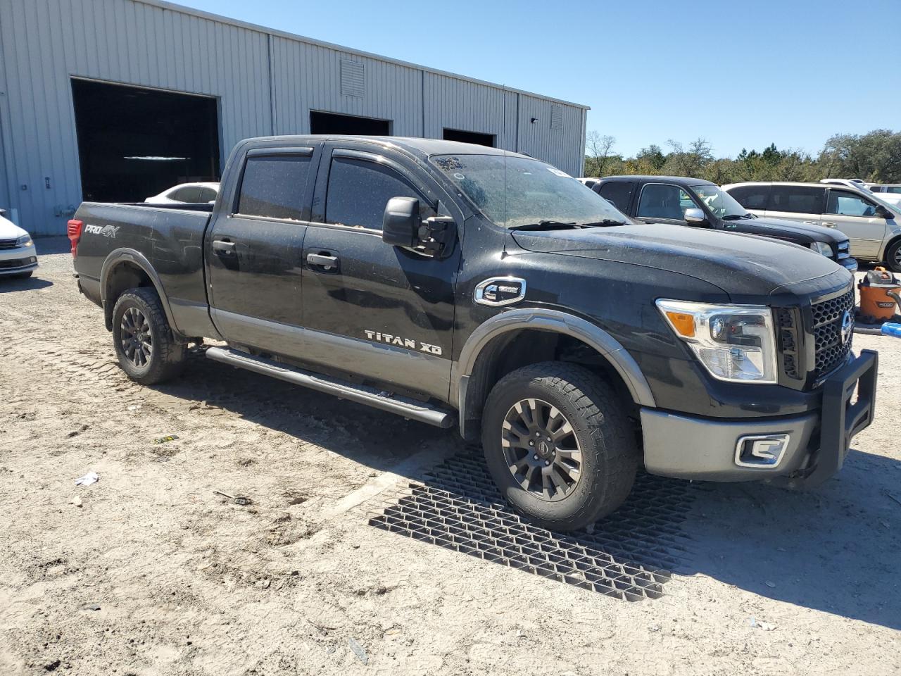 2017 Nissan Titan - Image 4