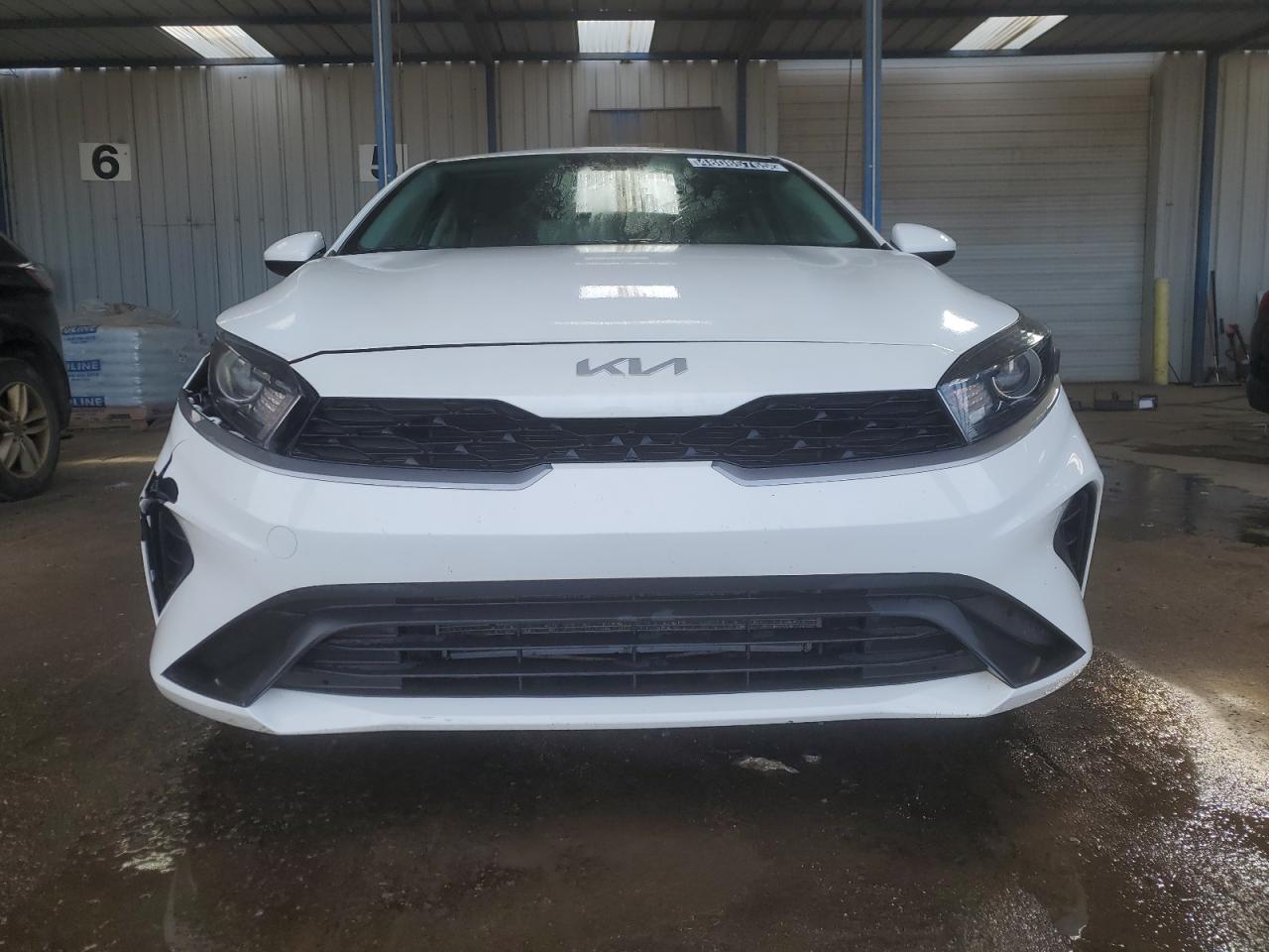 2024 Kia Forte - Image 5