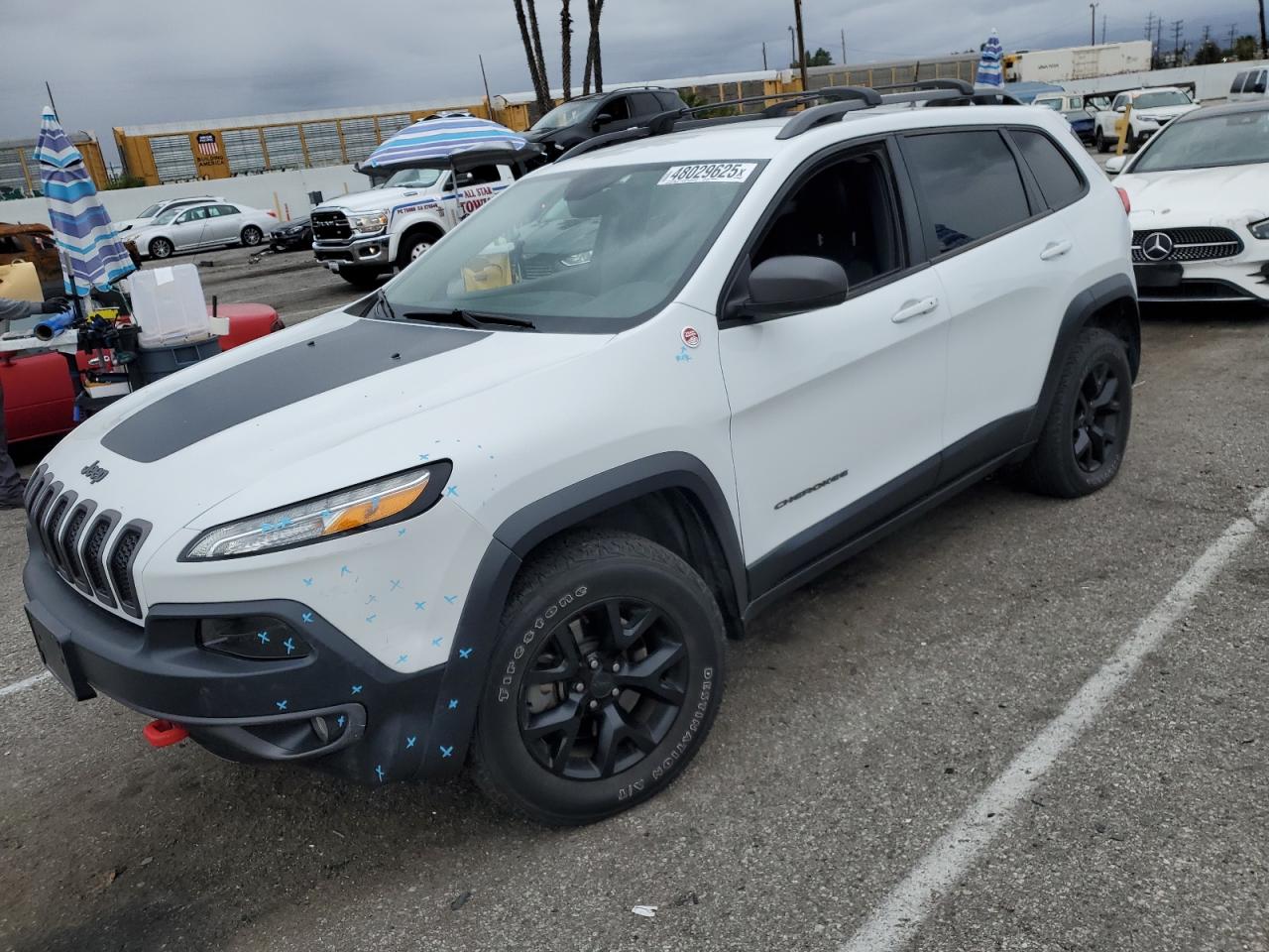 2017 Jeep Cherokee Trailhawk for Sale in Van Nuys, CA - Minor Dent/Scratches