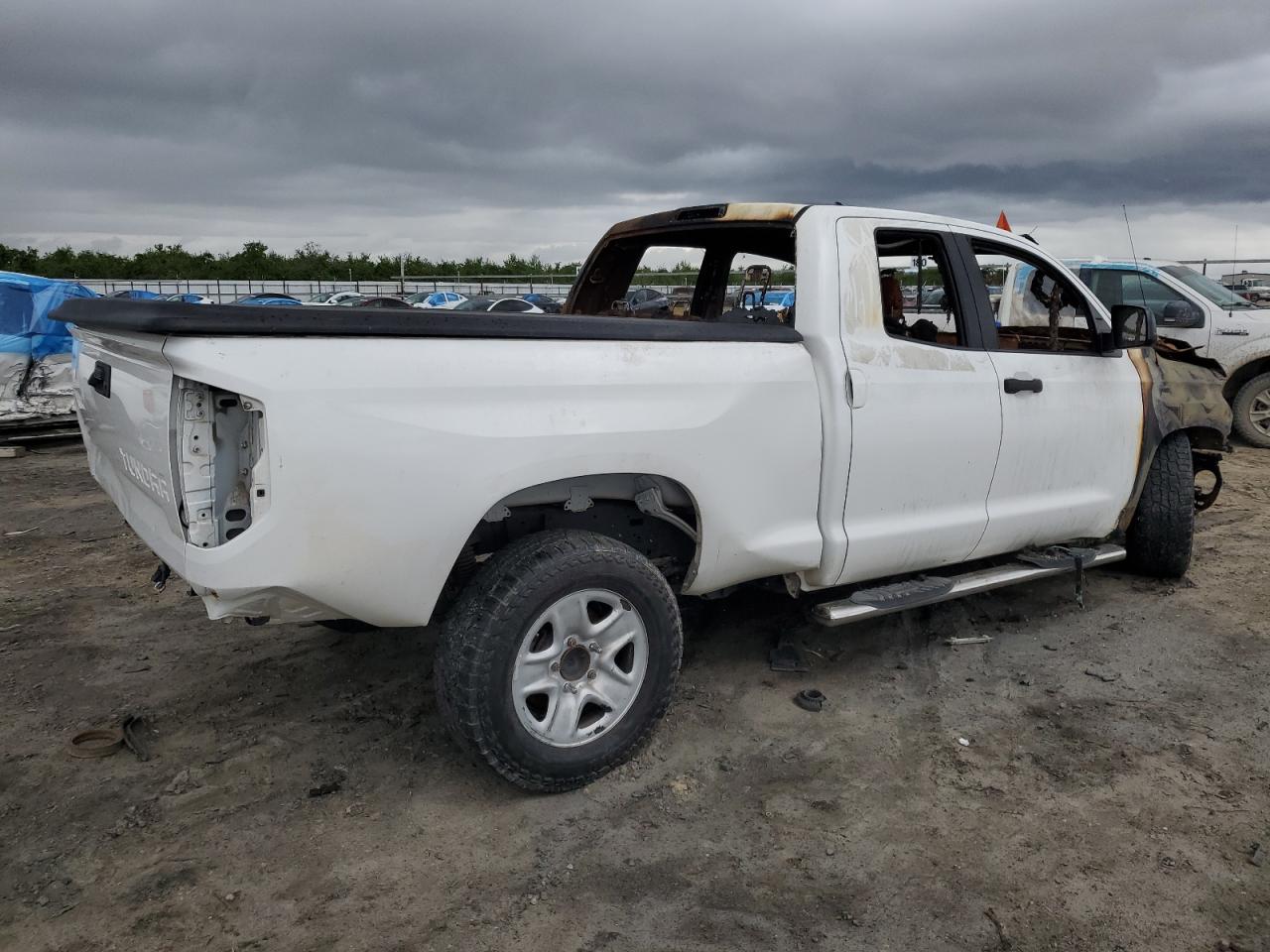 2014 Toyota Tundra - Image 3