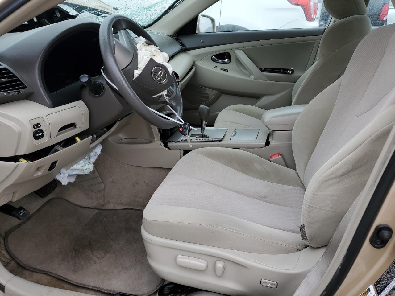 2010 Toyota Camry - Image 7