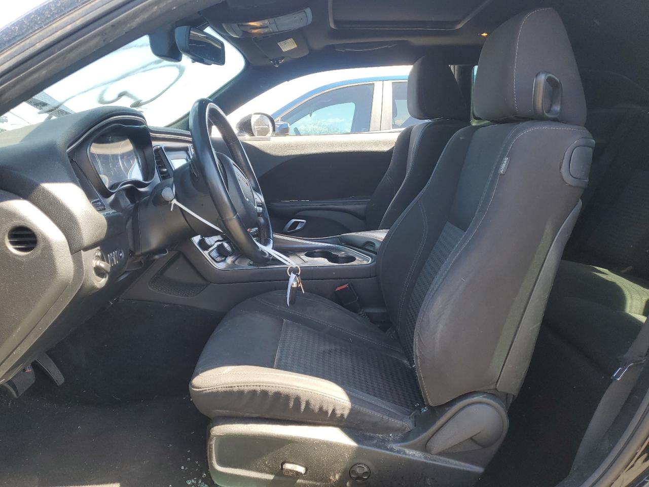 2015 Dodge Challenger - Image 7