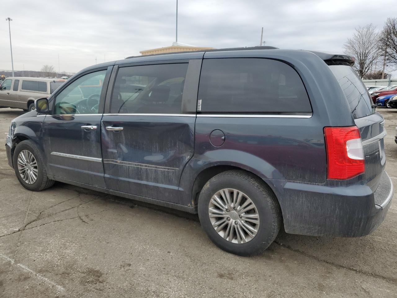 2013 Chrysler Town & Country - Image 2