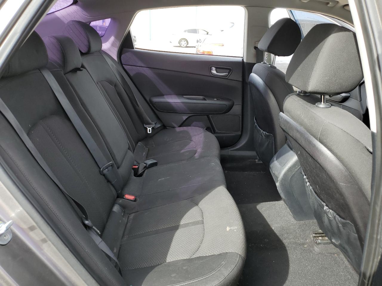 2016 Kia Optima - Image 10