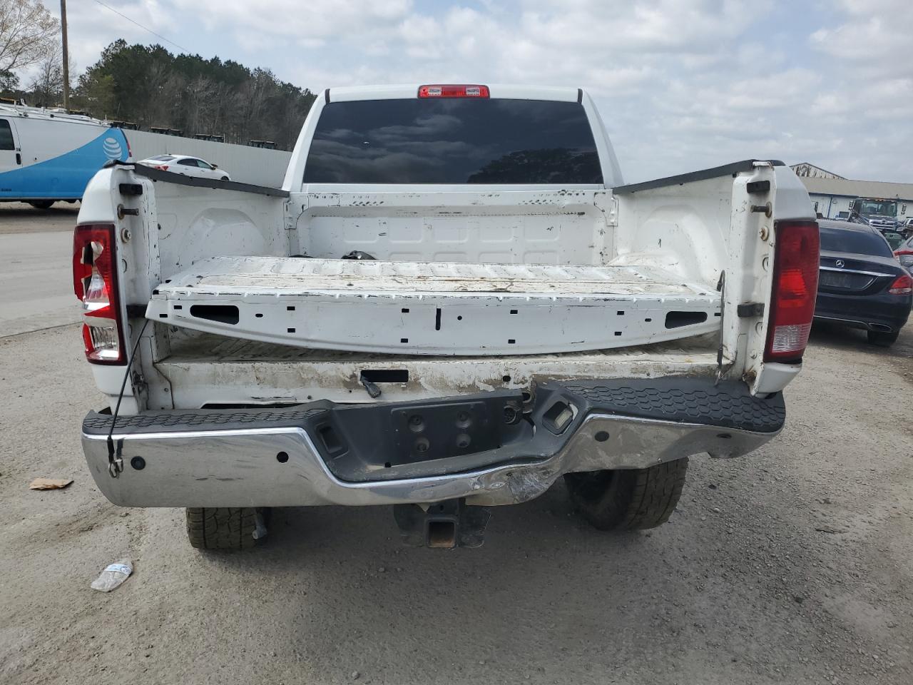 2017 RAM 2500 - Image 6