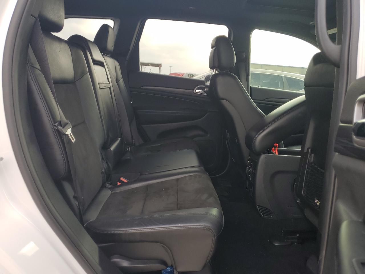 2019 Jeep Grand Cherokee - Image 10