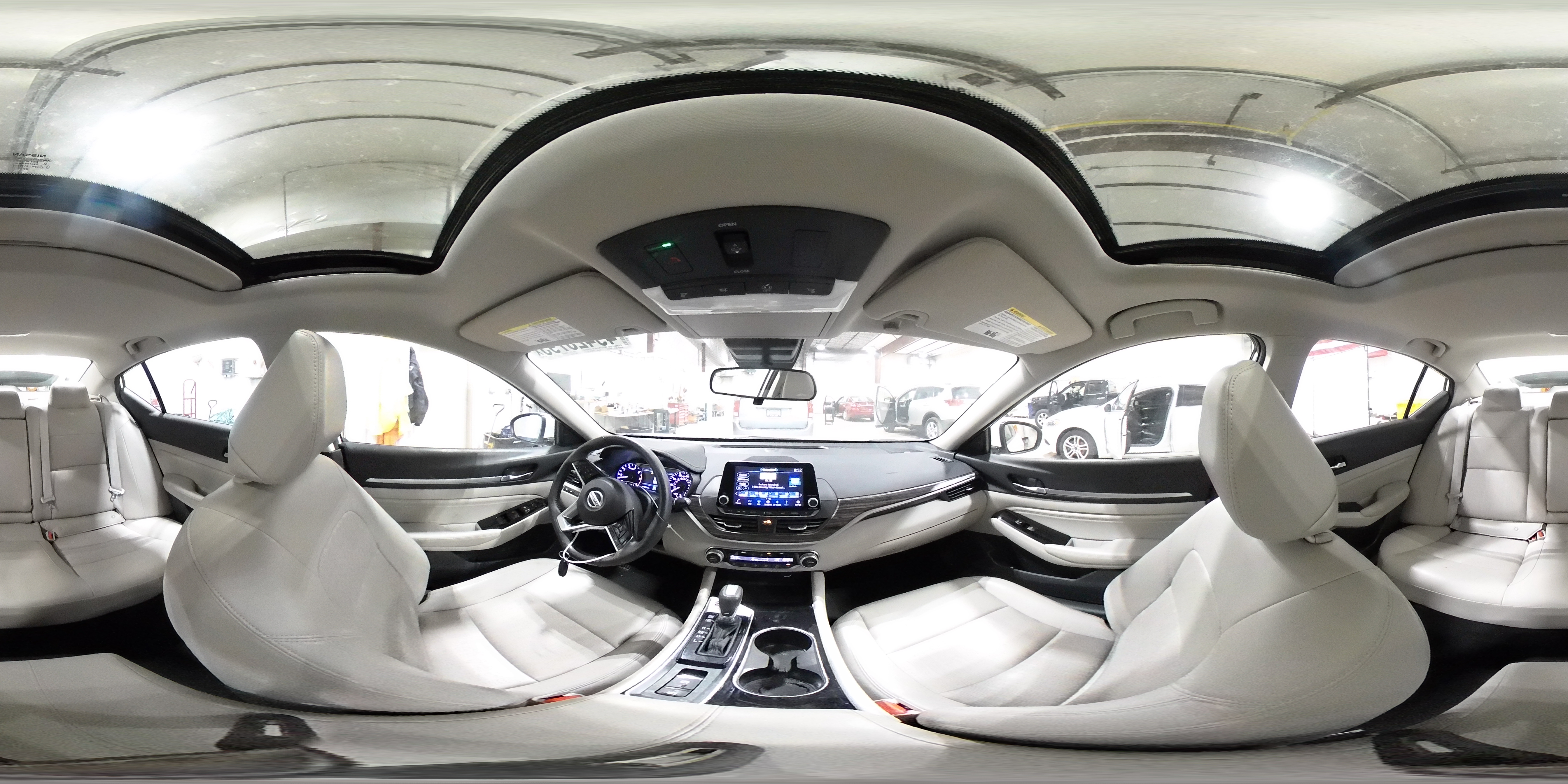 2021 Nissan Altima - Image 12