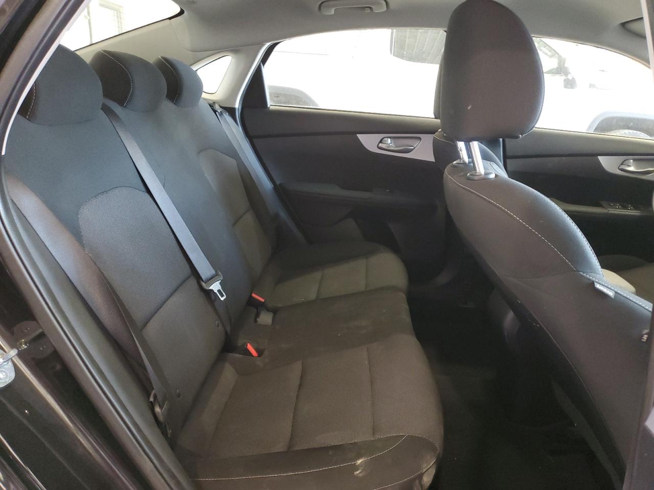 2024 Kia Forte - Image 10