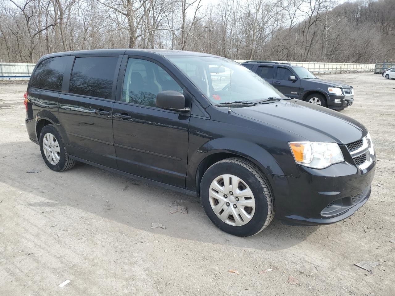 2017 Dodge Caravan - Image 4