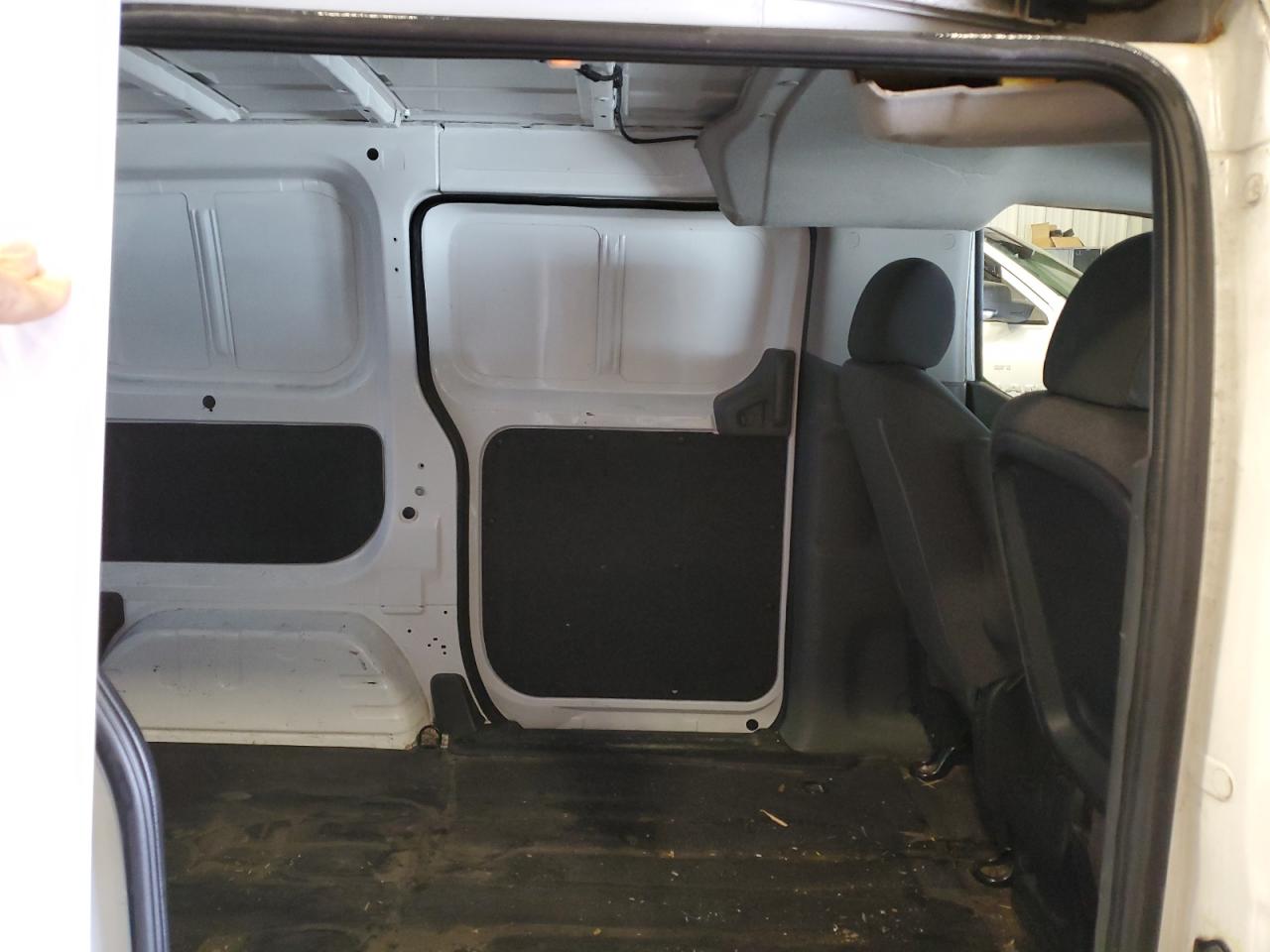 2015 Chevrolet Express - Image 11