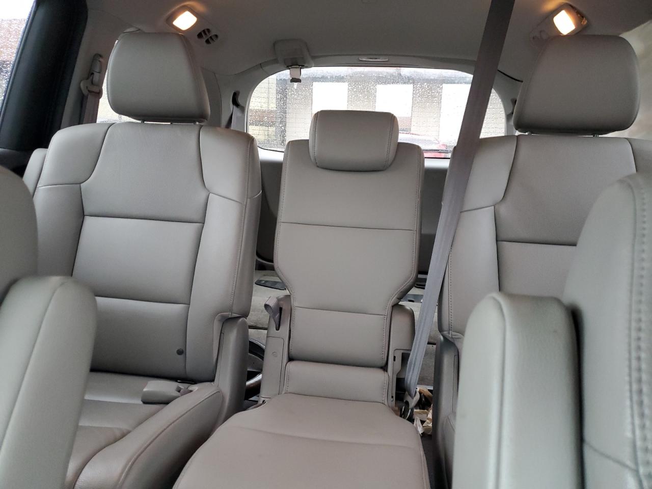 2016 Honda Odyssey - Image 10