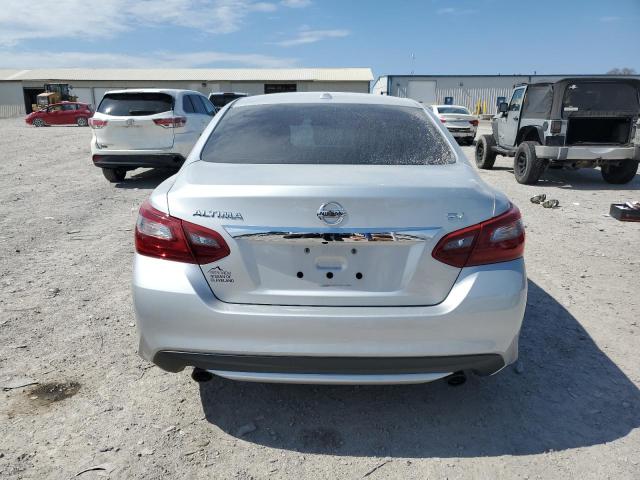  NISSAN ALTIMA 2018 Srebrny