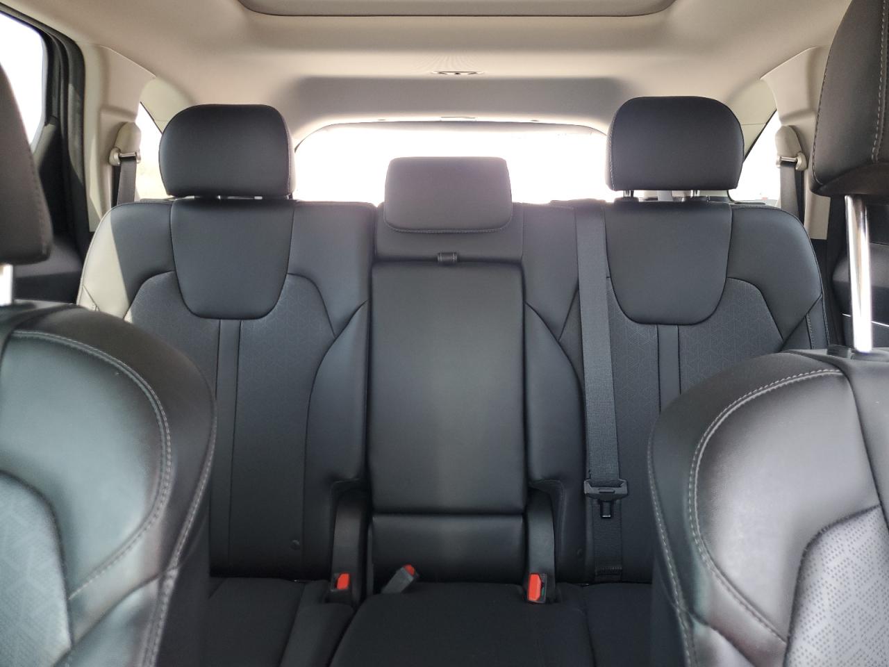 2023 Kia Sorento - Image 10