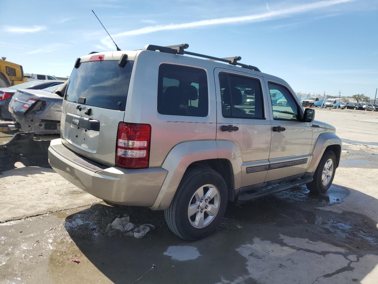 2011 Jeep Liberty (North America) - Image 3