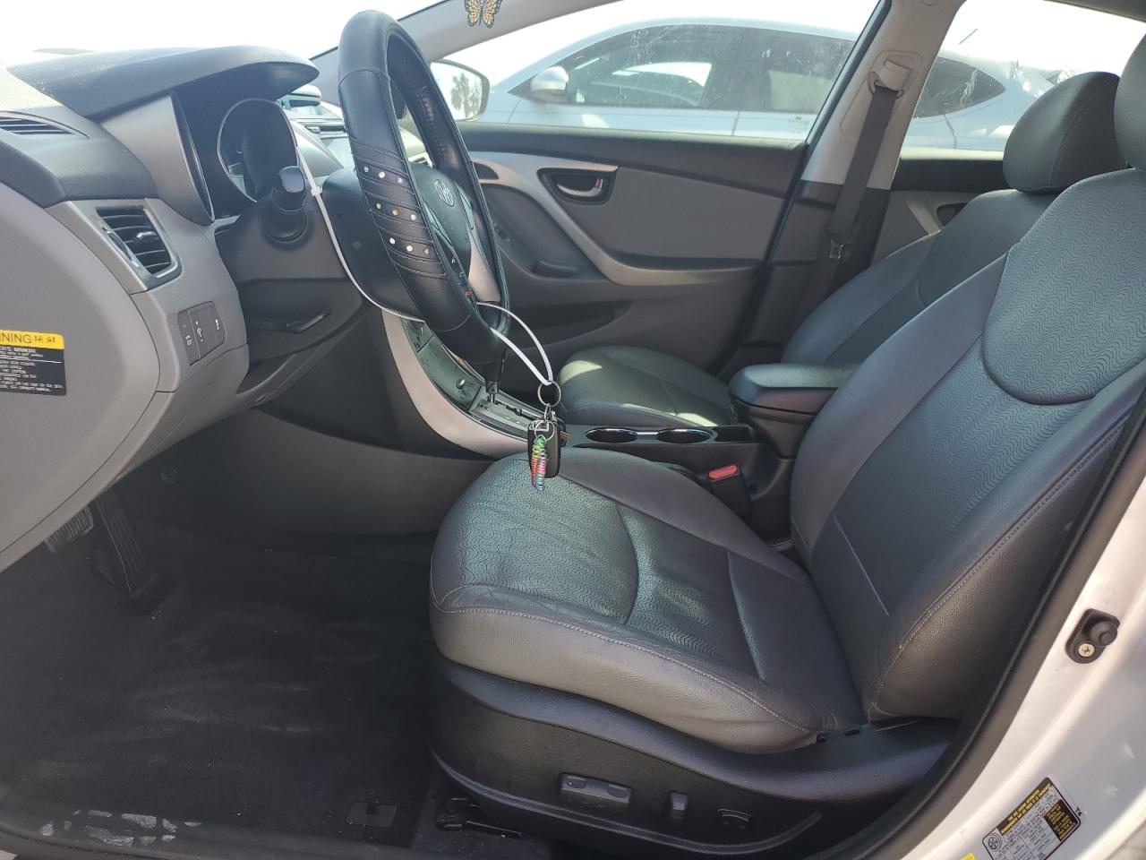 2013 Hyundai Elantra - Image 7