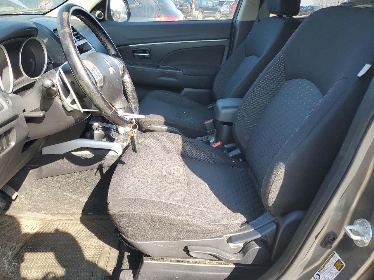 2011 Mitsubishi Outlander - Image 7