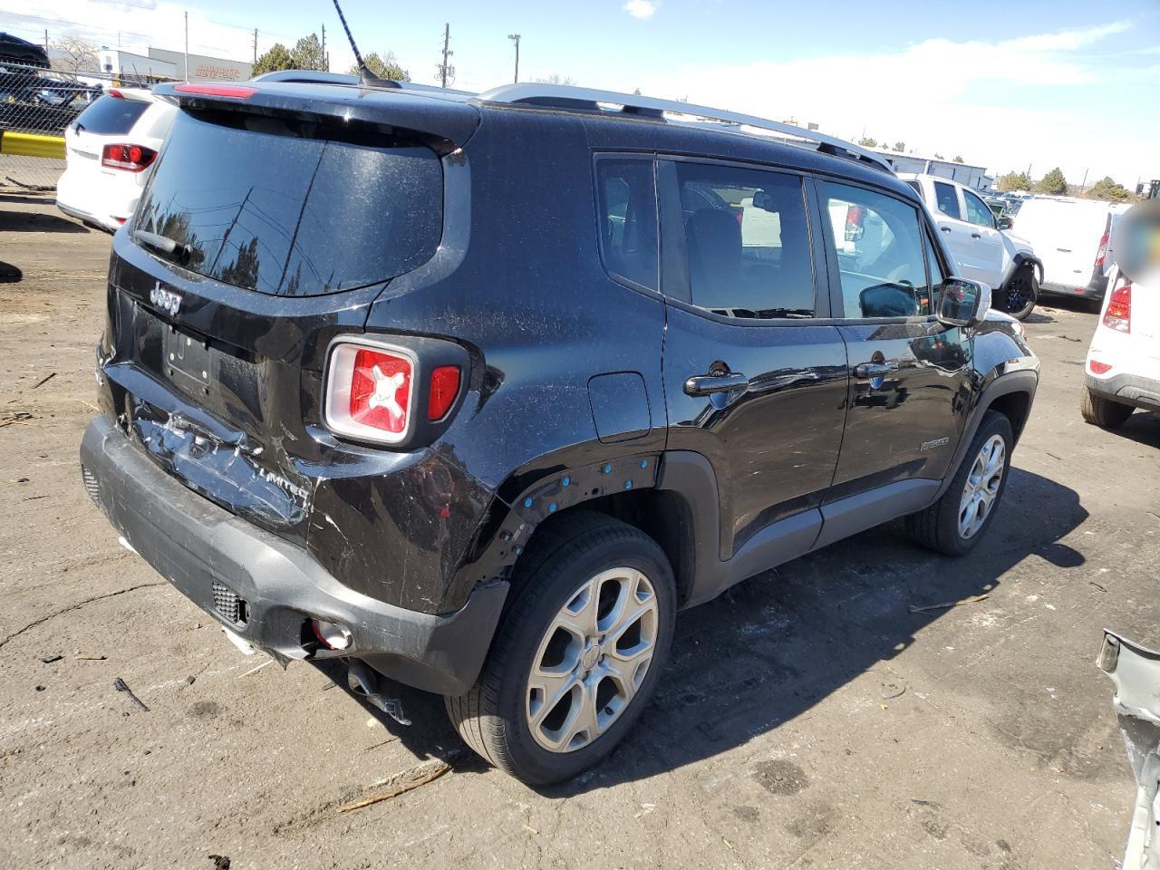 2017 Jeep Renegade - Image 3