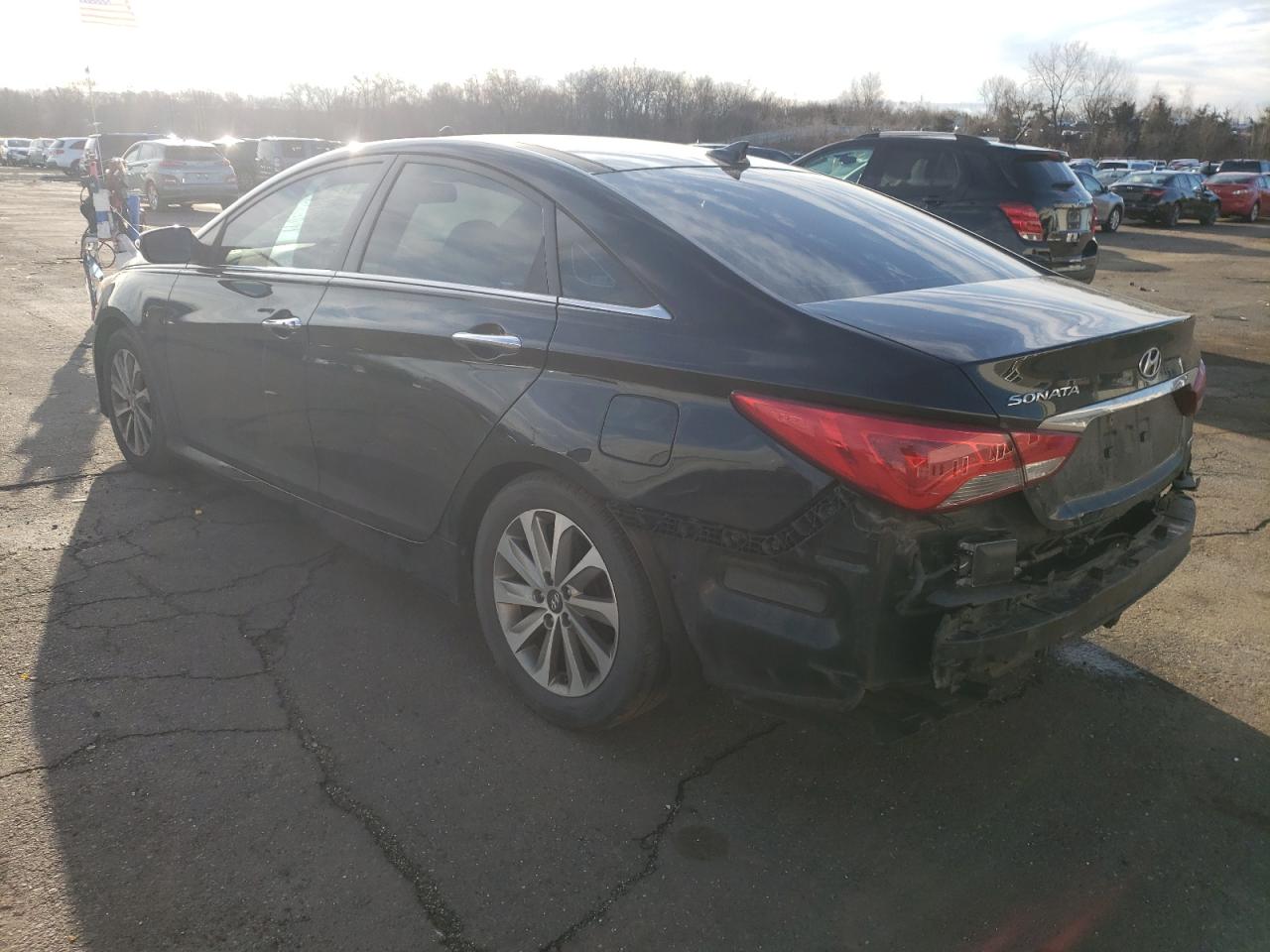 2014 Hyundai Sonata - Image 2