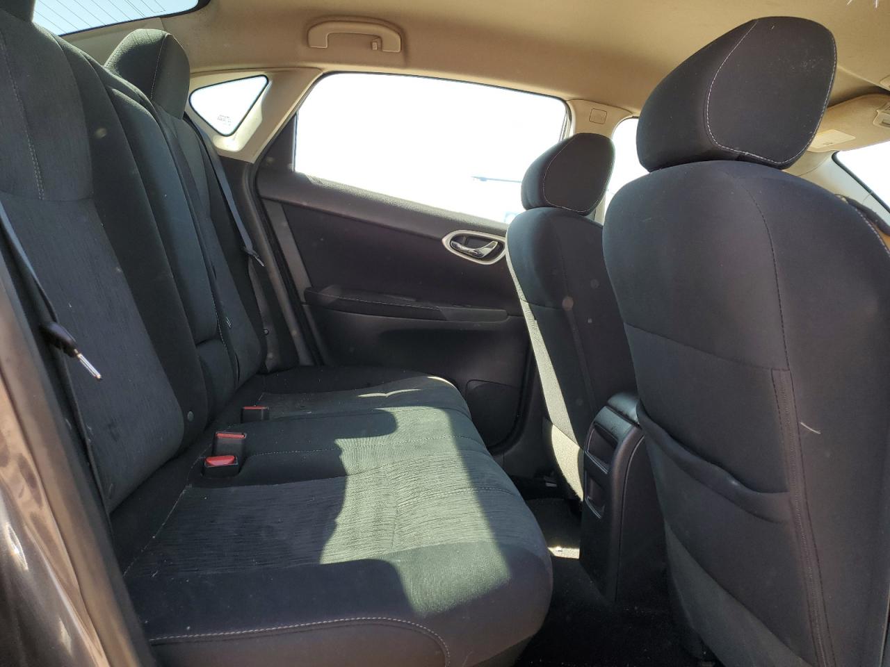 2014 Nissan Sentra - Image 10