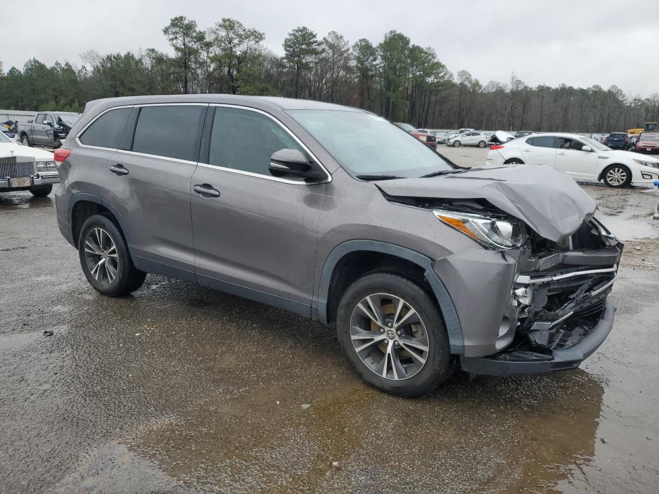 2019 Toyota Highlander - Image 4