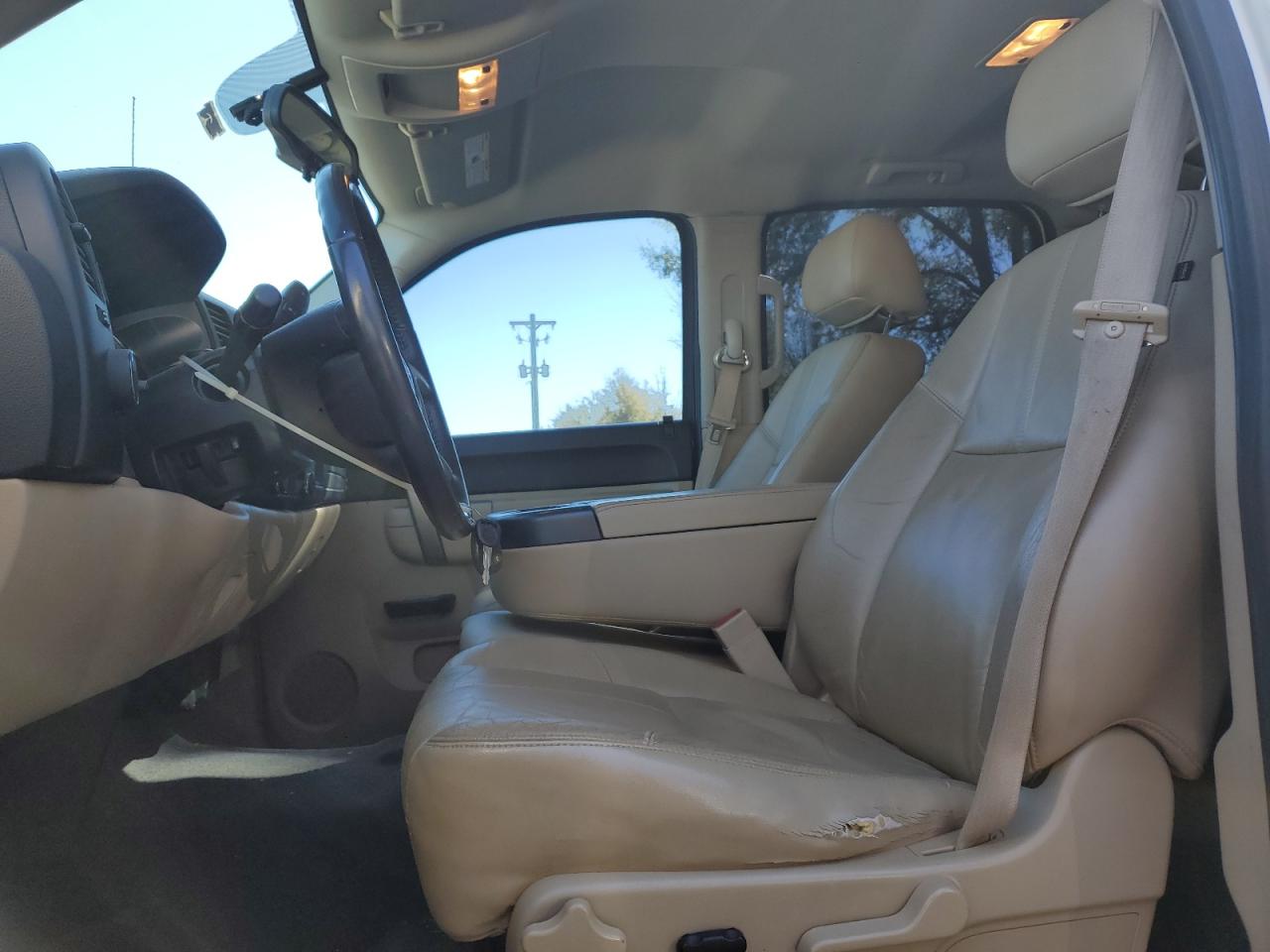 2011 GMC Sierra - Image 7