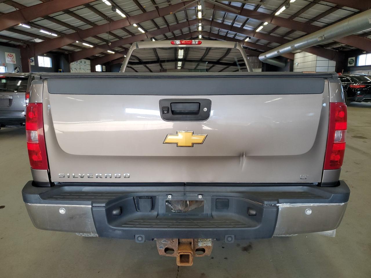 2014 Chevrolet Silverado - Image 6