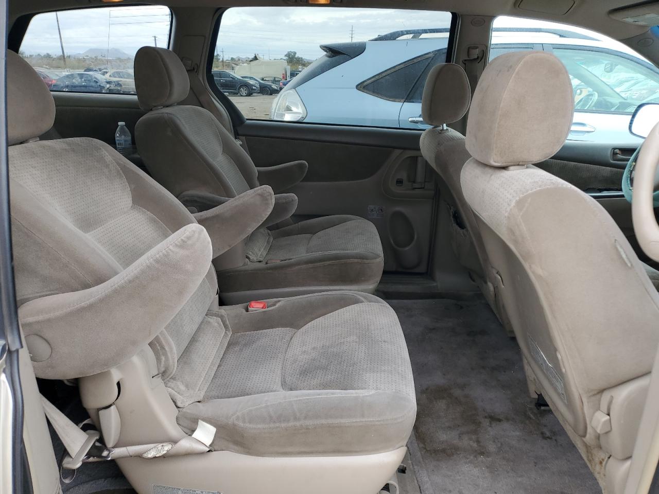 2006 Toyota Sienna - Image 11