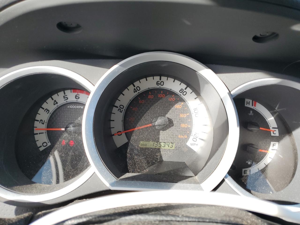 2014 Toyota Tacoma - Image 9