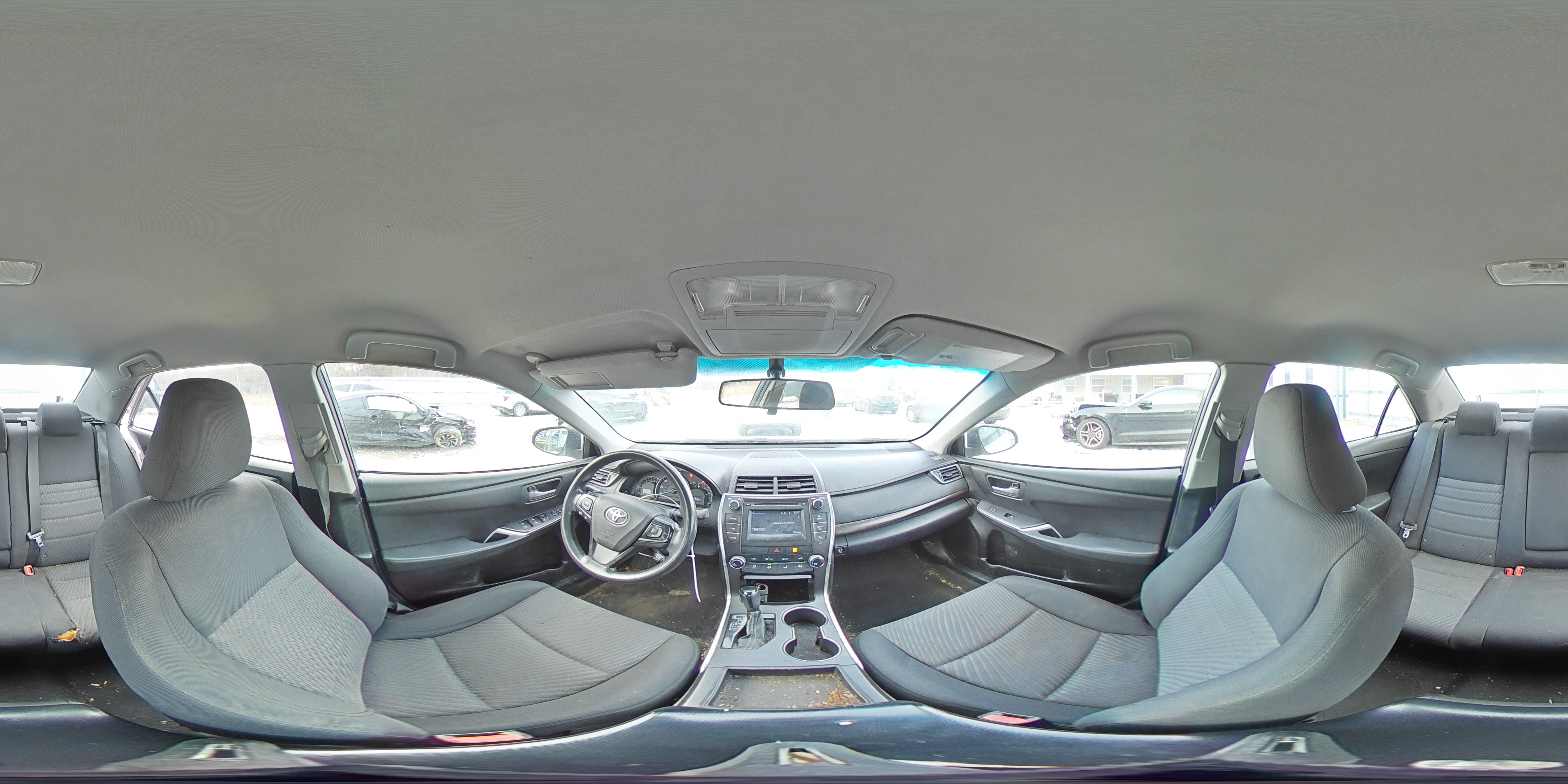 2015 Toyota Camry - Image 12