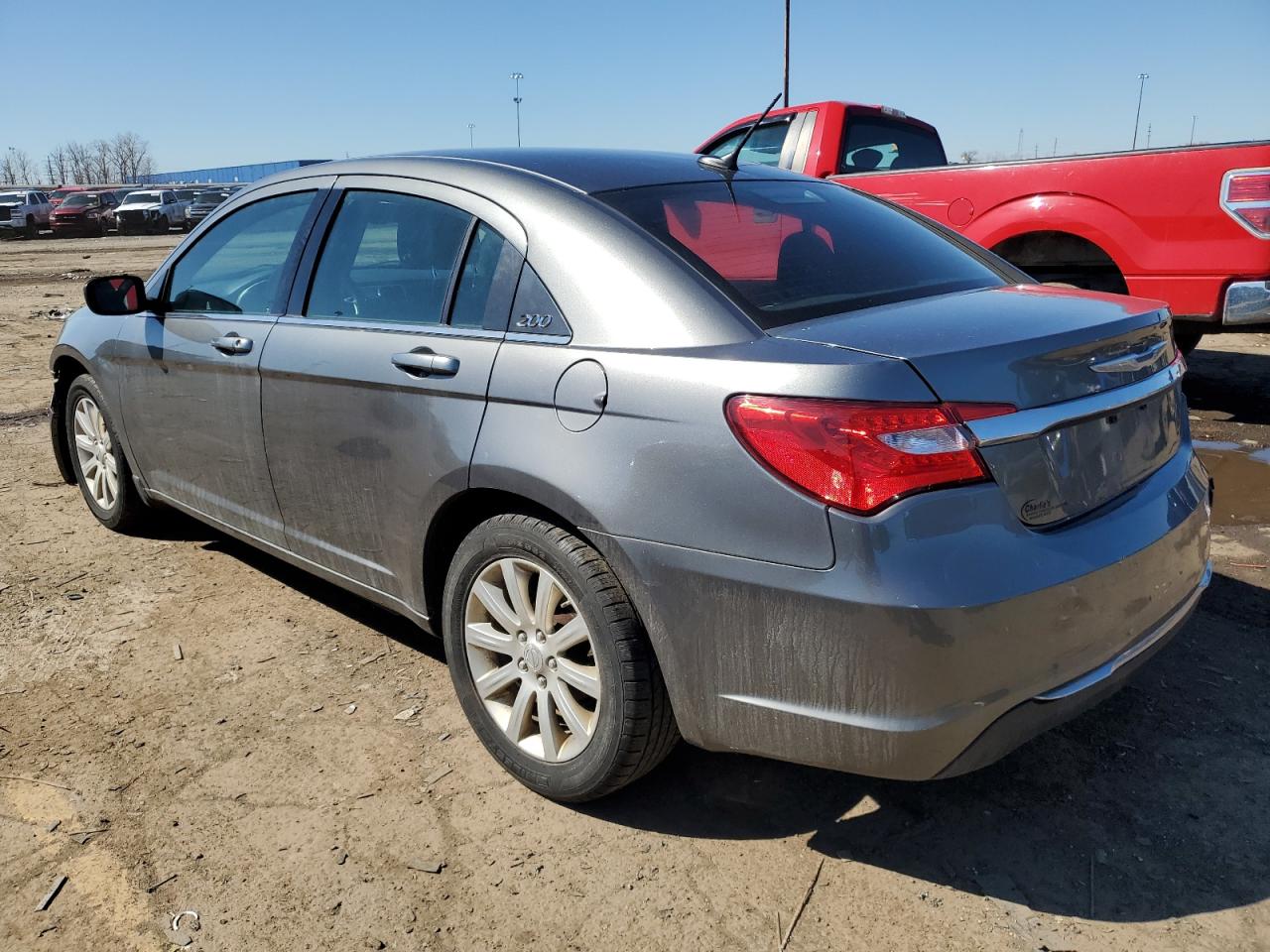 2013 Chrysler 200 - Image 2