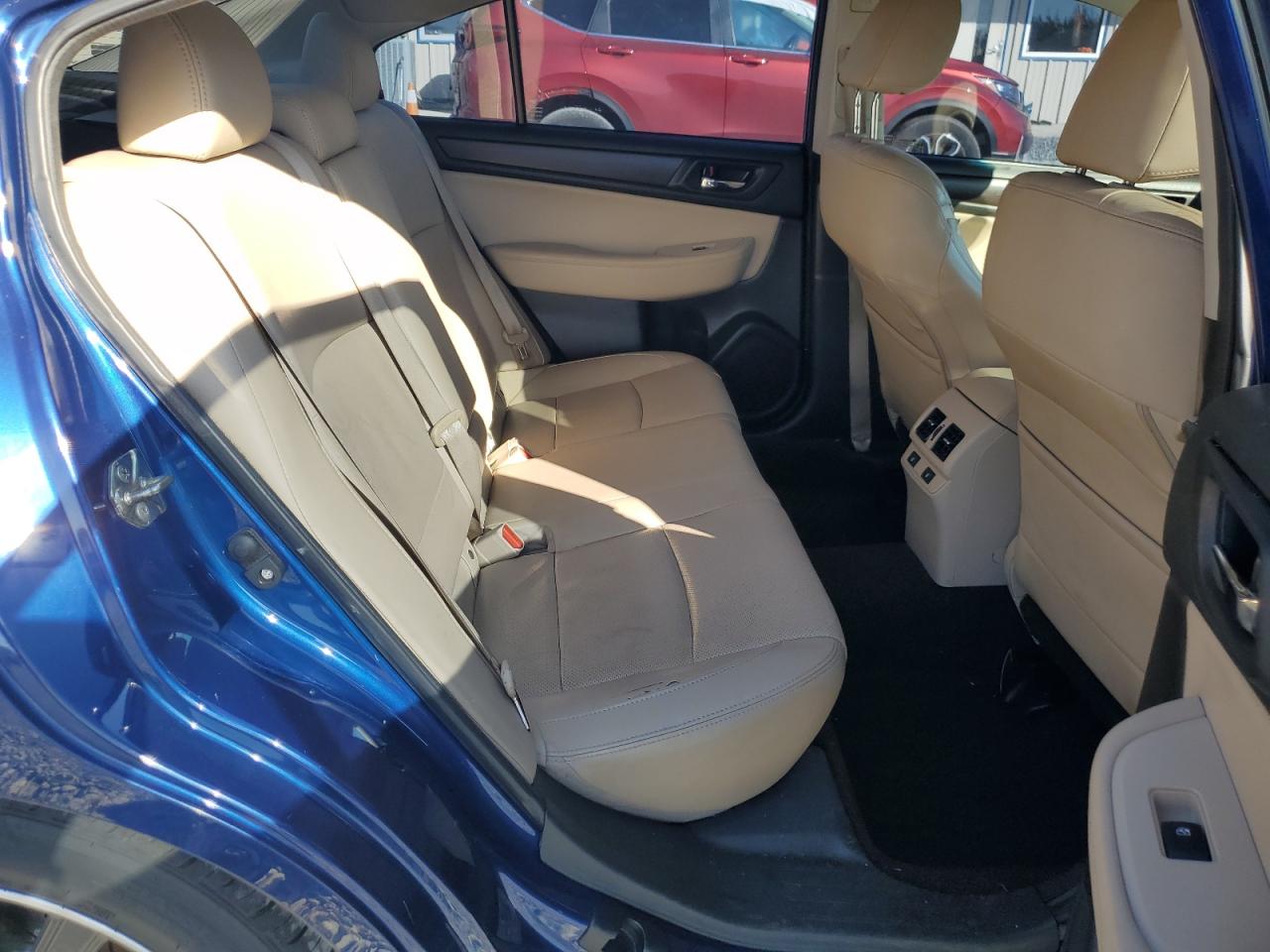 2016 Subaru Legacy - Image 10