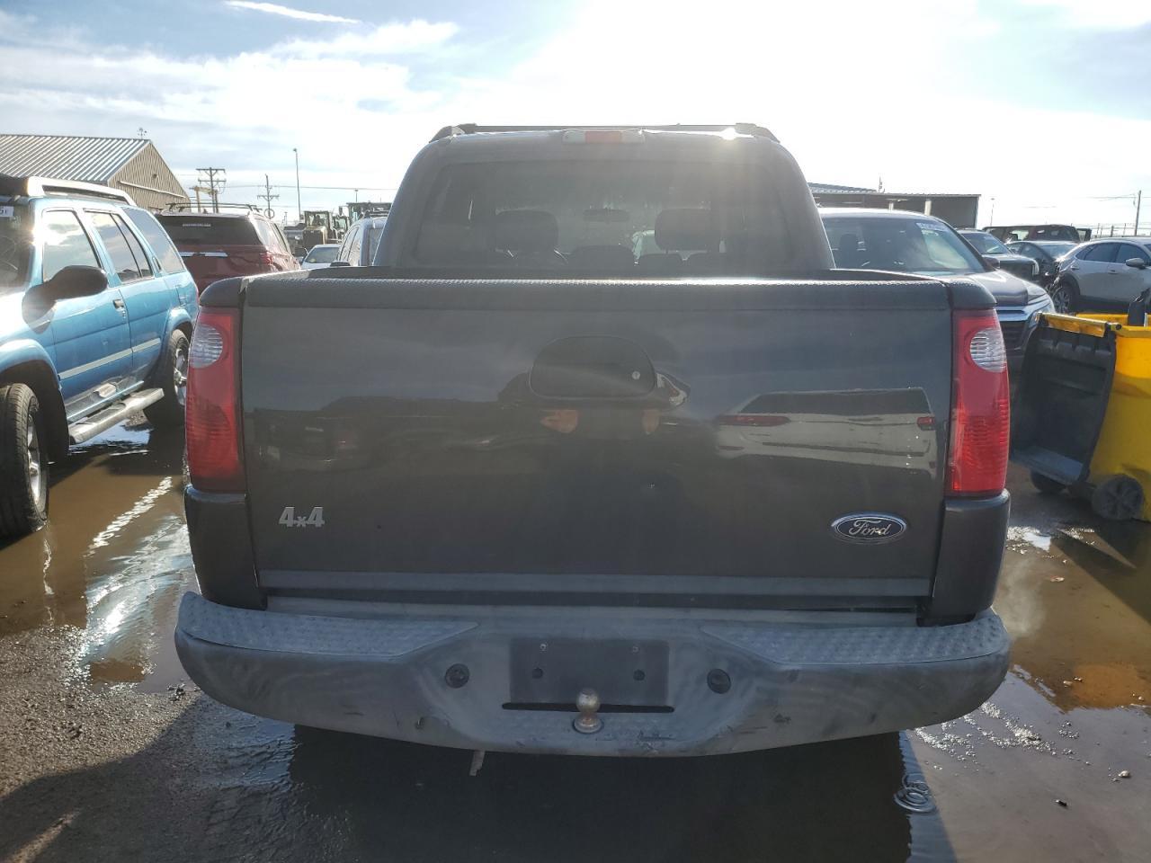 2005 Ford Explorer - Image 6