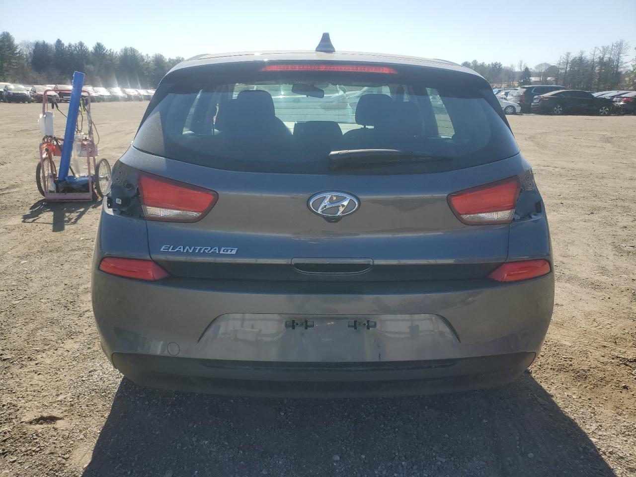 2018 Hyundai Elantra - Image 6