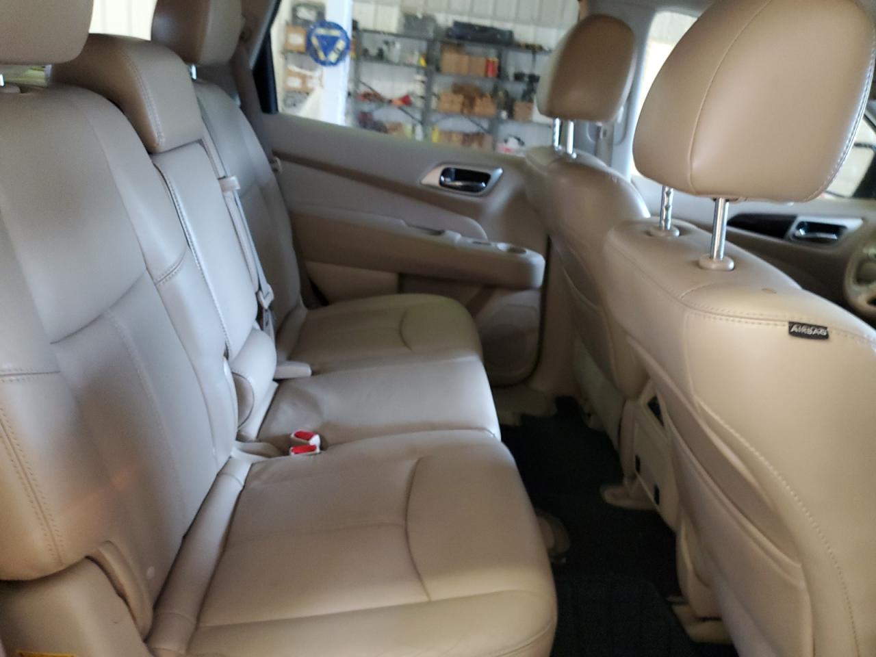 2014 Nissan Pathfinder - Image 10
