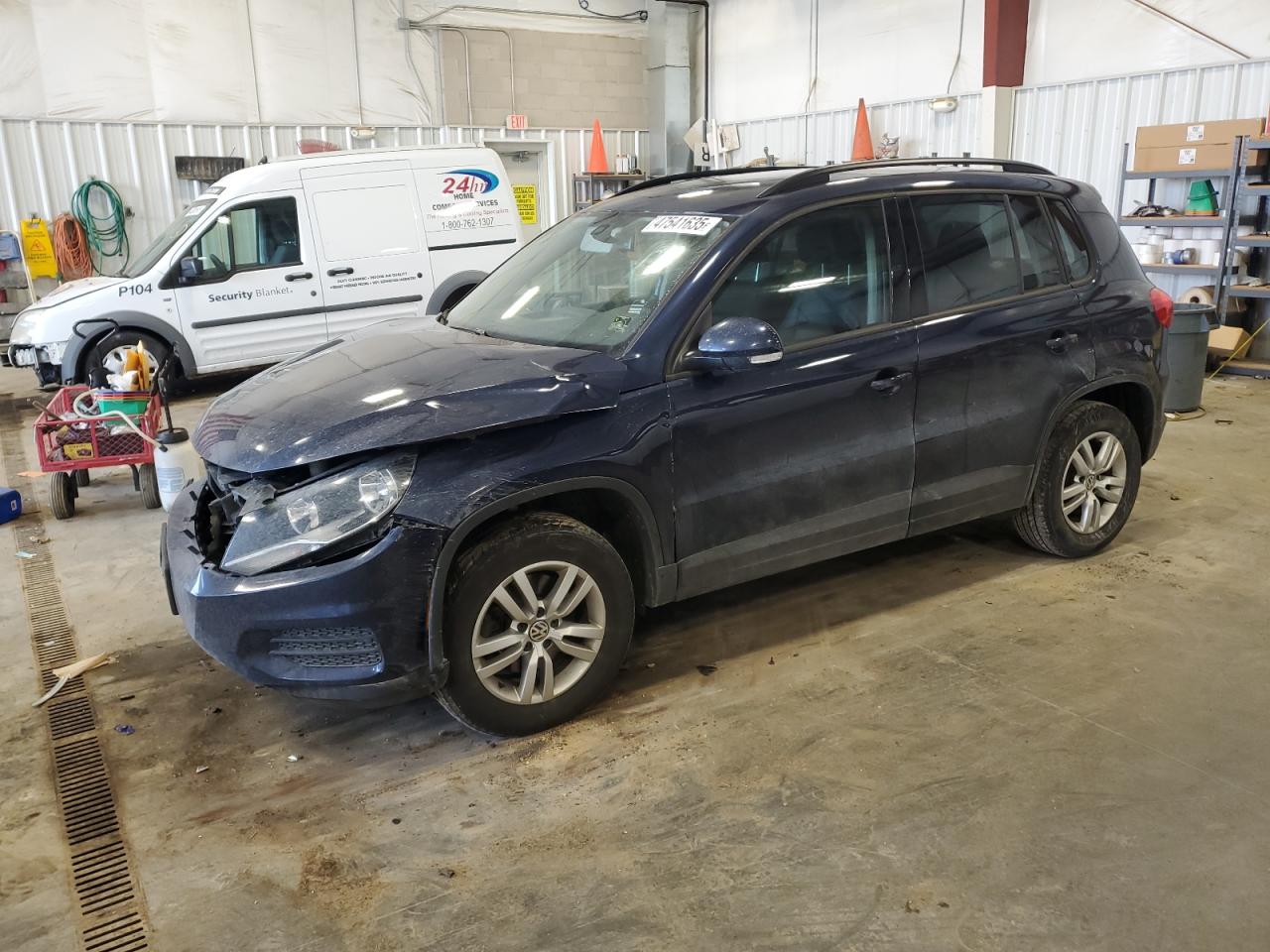 2016 Volkswagen Tiguan - Image 1