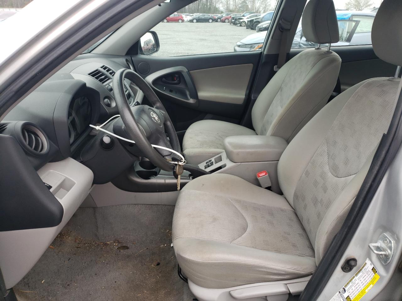 2010 Toyota RAV 4 - Image 7