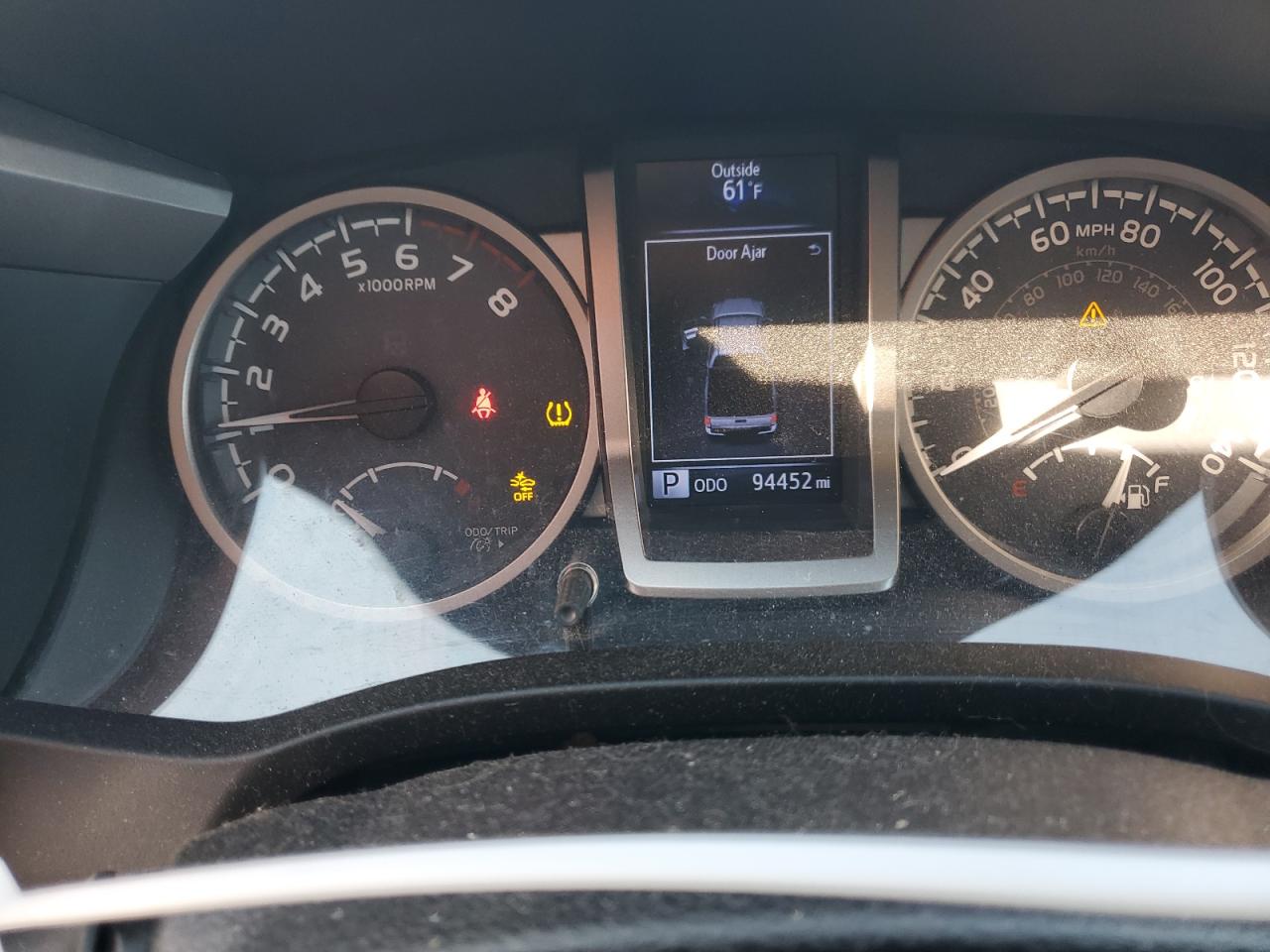 2018 Toyota Tacoma - Image 9