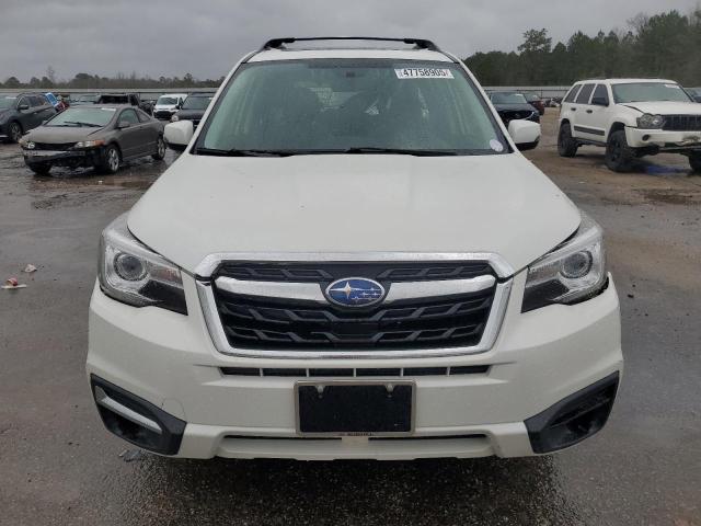  SUBARU FORESTER 2018 Biały