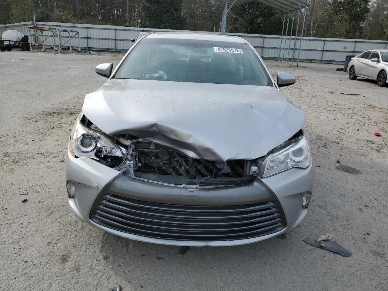 2016 Toyota Camry - Image 5