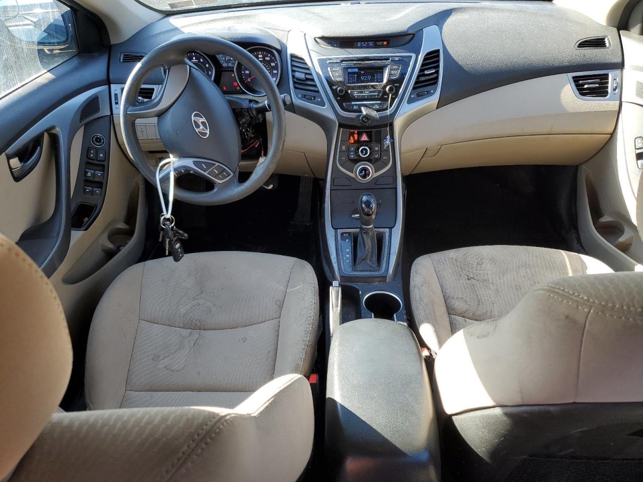 2015 Hyundai Elantra - Image 8