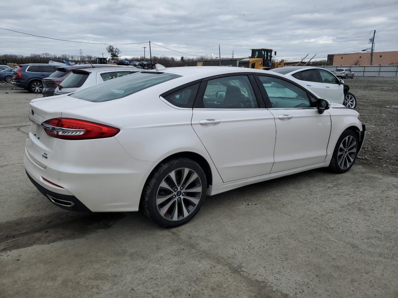 2019 Ford Fusion - Image 3