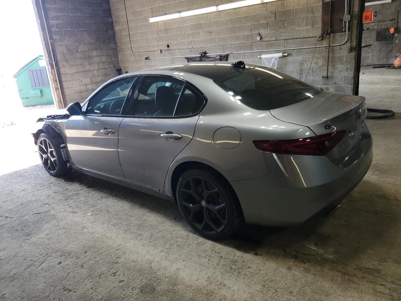 2021 Alfa Romeo Giulia - Image 2