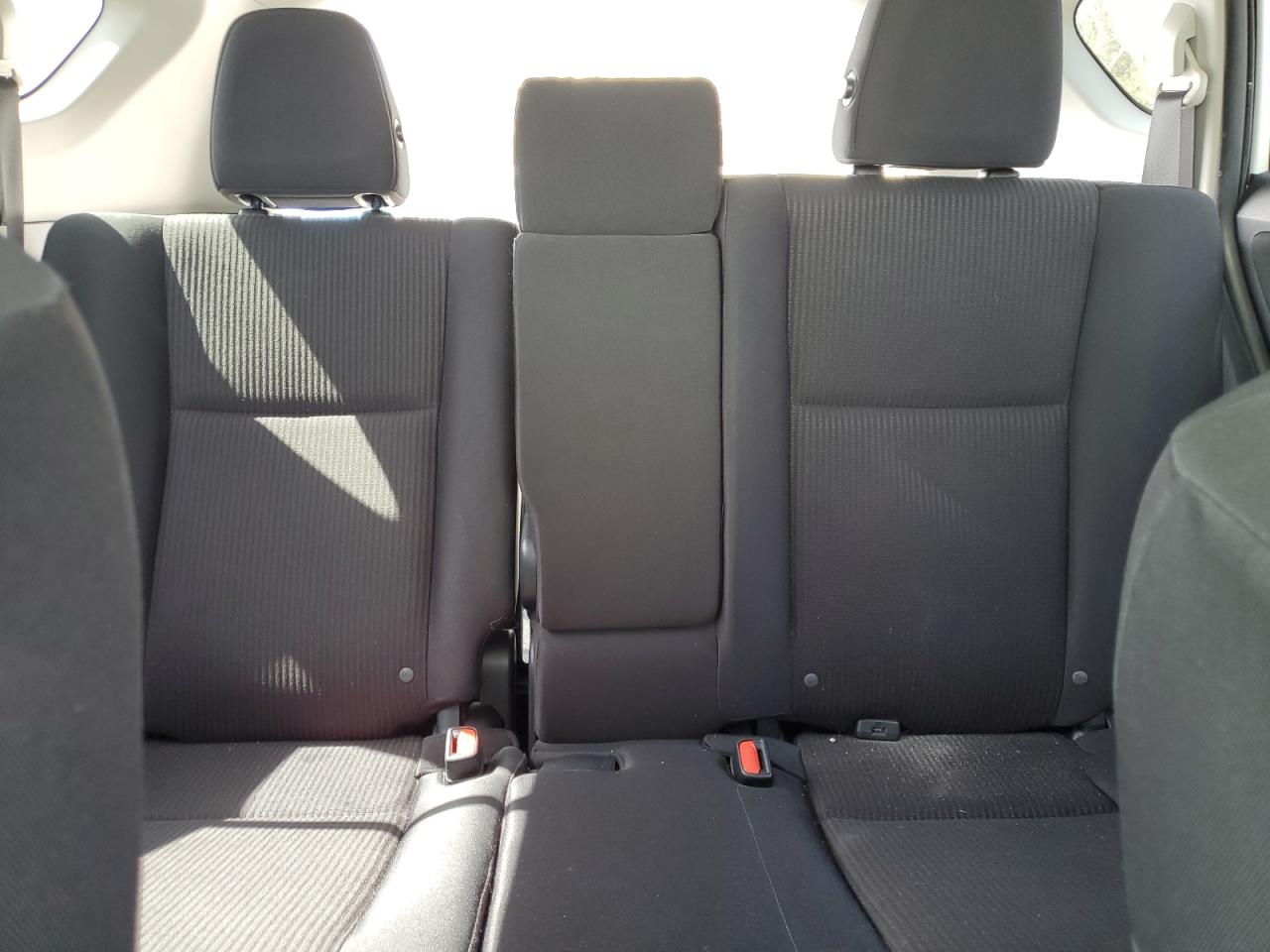 2016 Toyota RAV 4 - Image 10