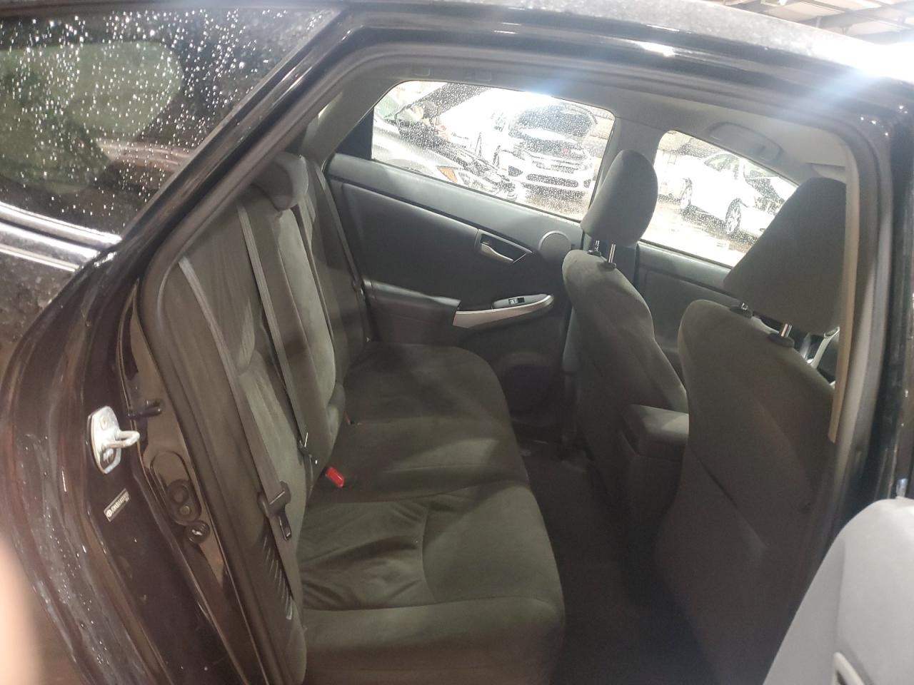 2010 Toyota Prius - Image 11