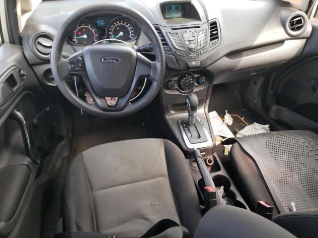 Hatchbacks FORD FIESTA 2015 Srebrny