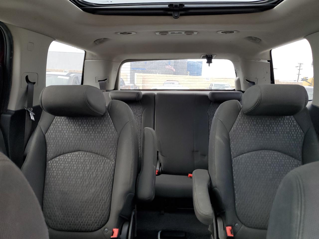 2011 GMC Acadia - Image 10