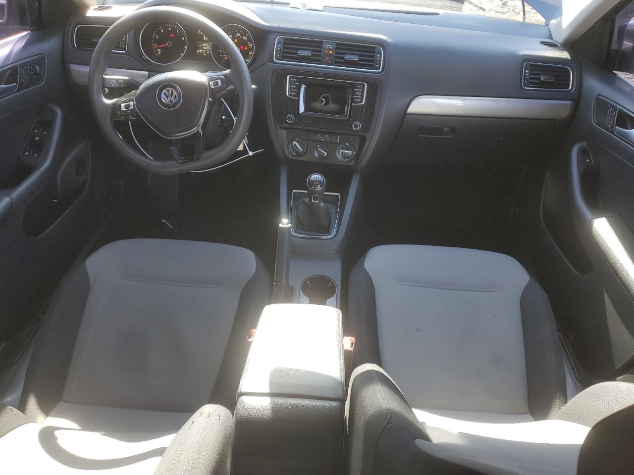 2017 Volkswagen Jetta - Image 8