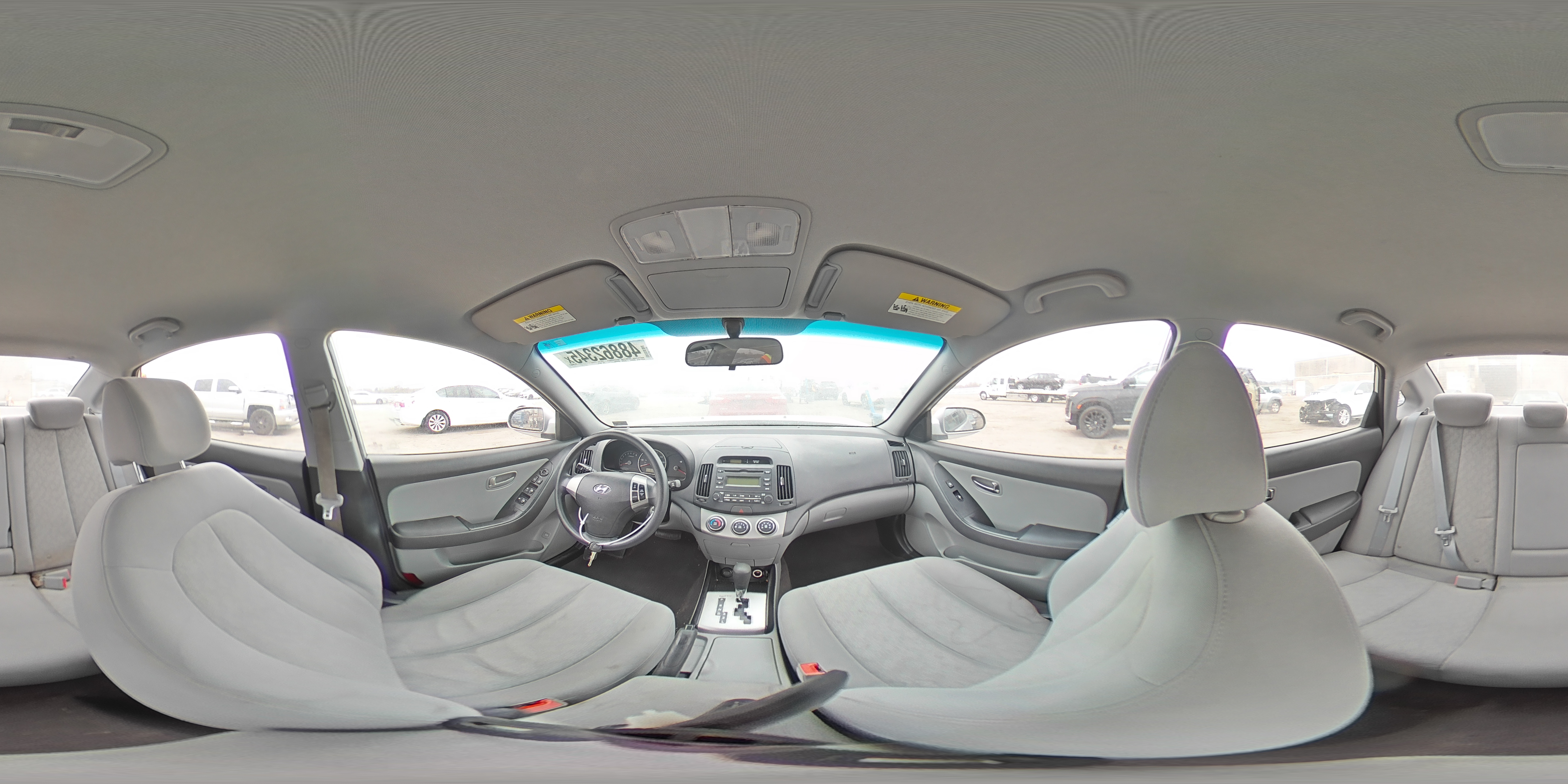 2010 Hyundai Elantra - Image 12