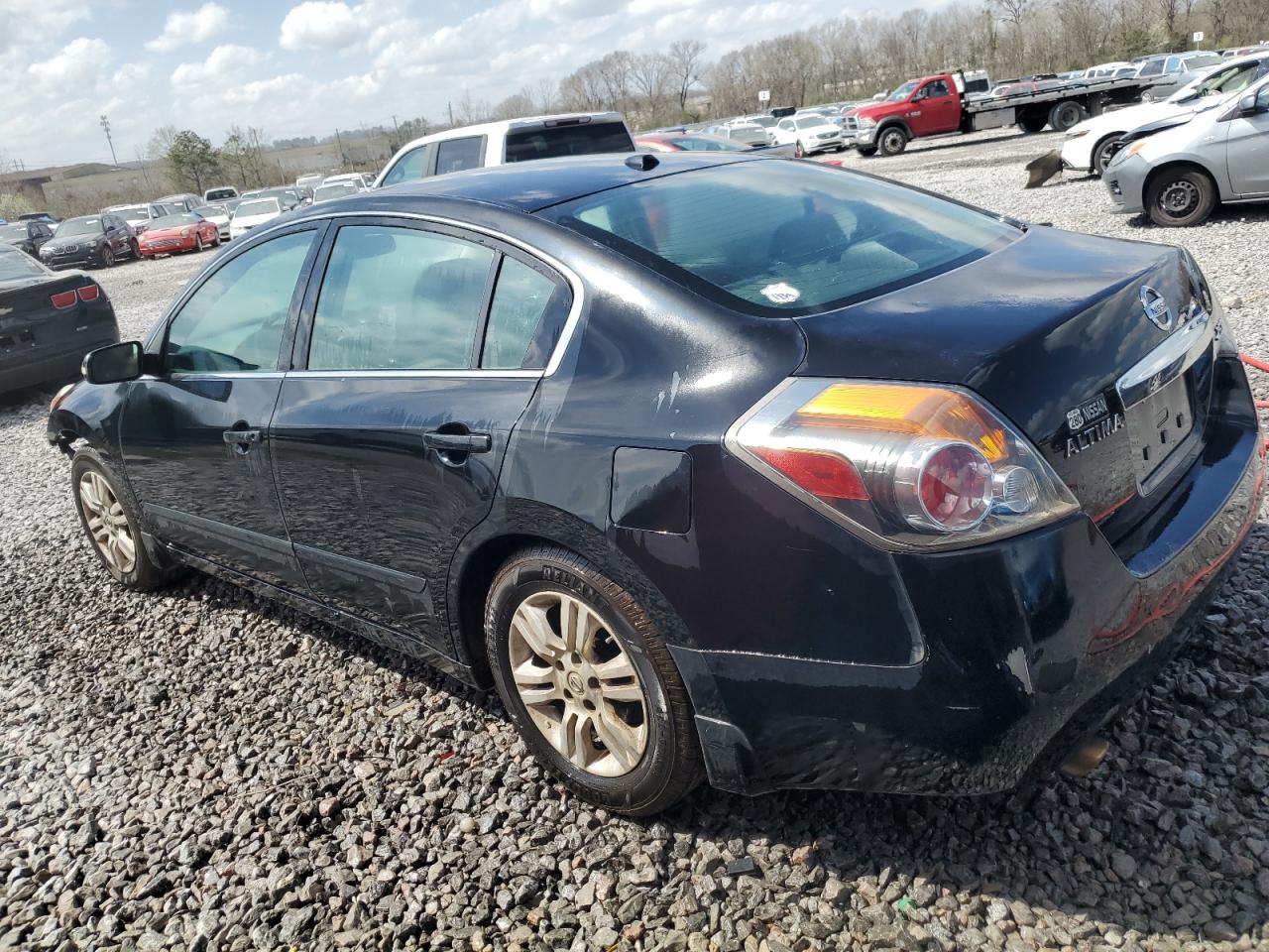 2011 Nissan Altima - Image 2