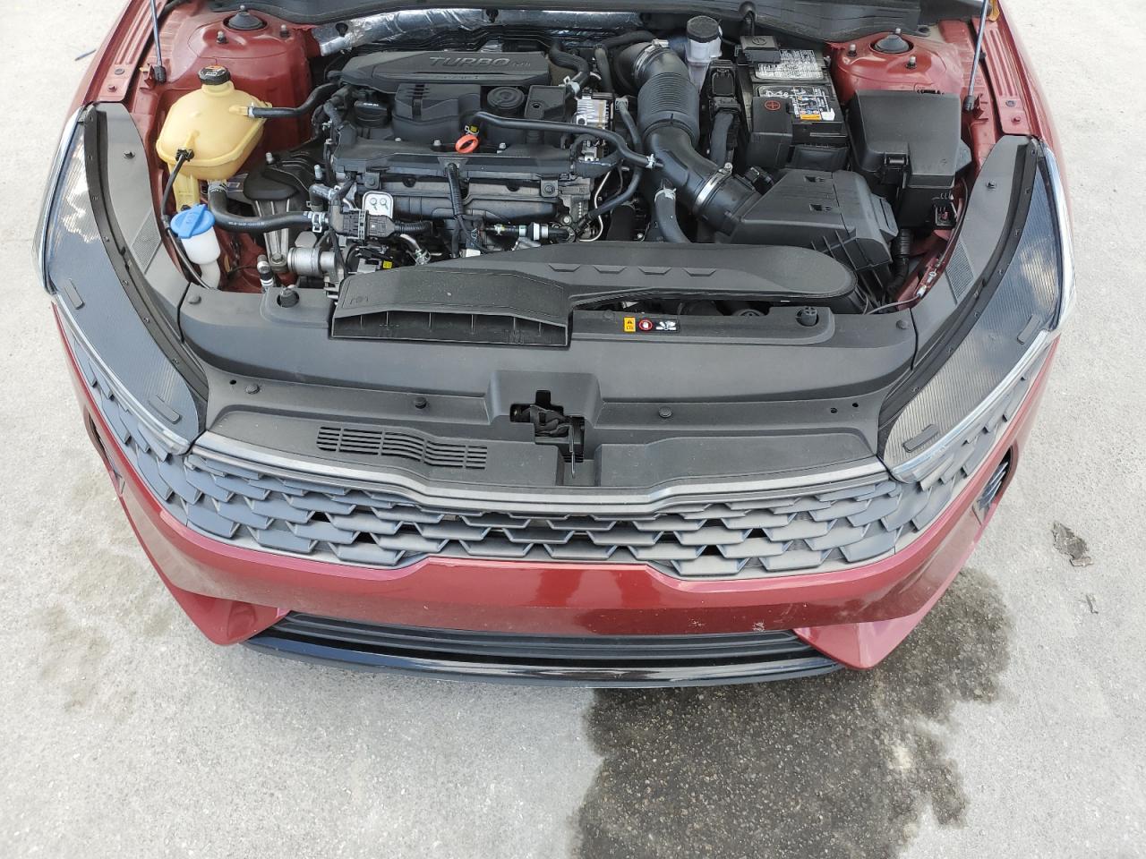 2022 Kia K5 - Image 11